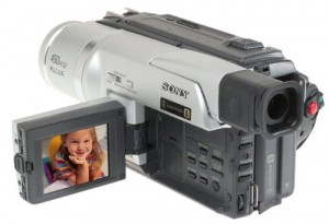 8mm Camcorders That Support All 8mm, Hi-8, and Digital8 Tapes